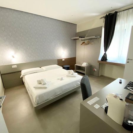 Levante Apartment And Room Bari Exterior photo