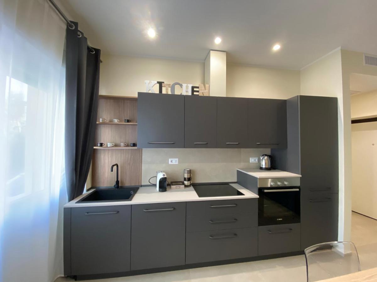 Levante Apartment And Room Bari Exterior photo