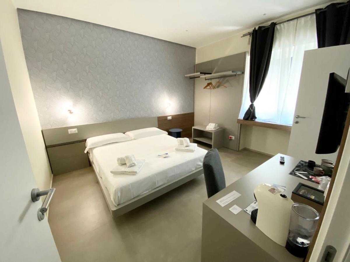 Levante Apartment And Room Bari Exterior photo