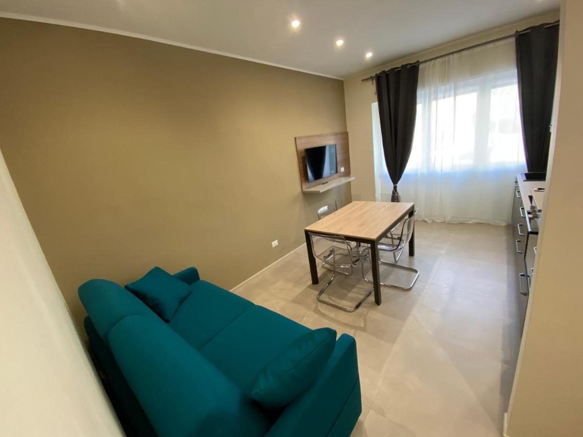 Levante Apartment And Room Bari Exterior photo