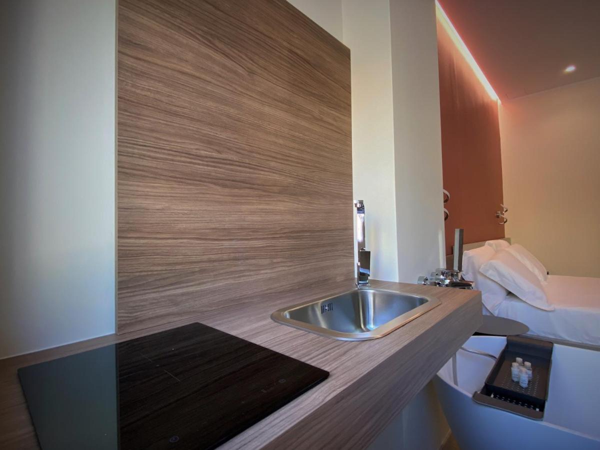 Levante Apartment And Room Bari Exterior photo