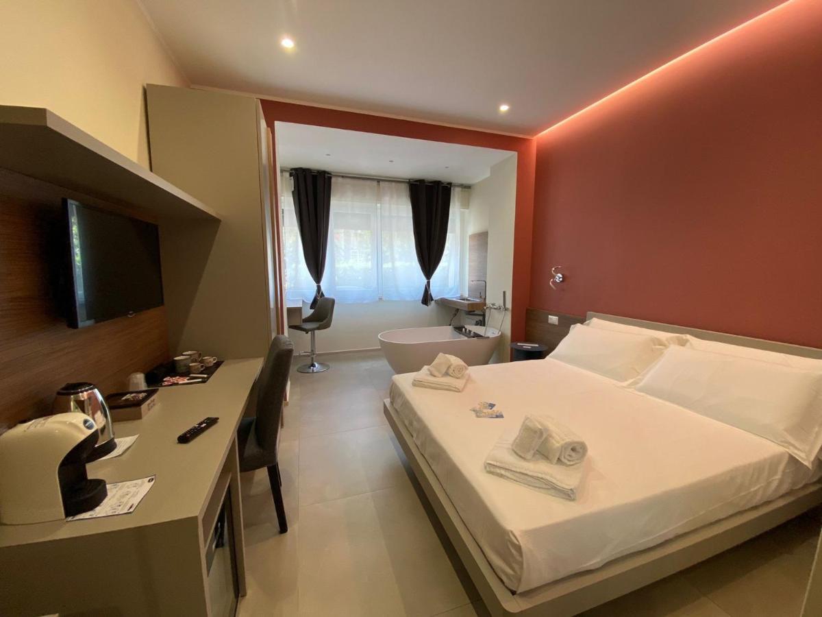 Levante Apartment And Room Bari Exterior photo
