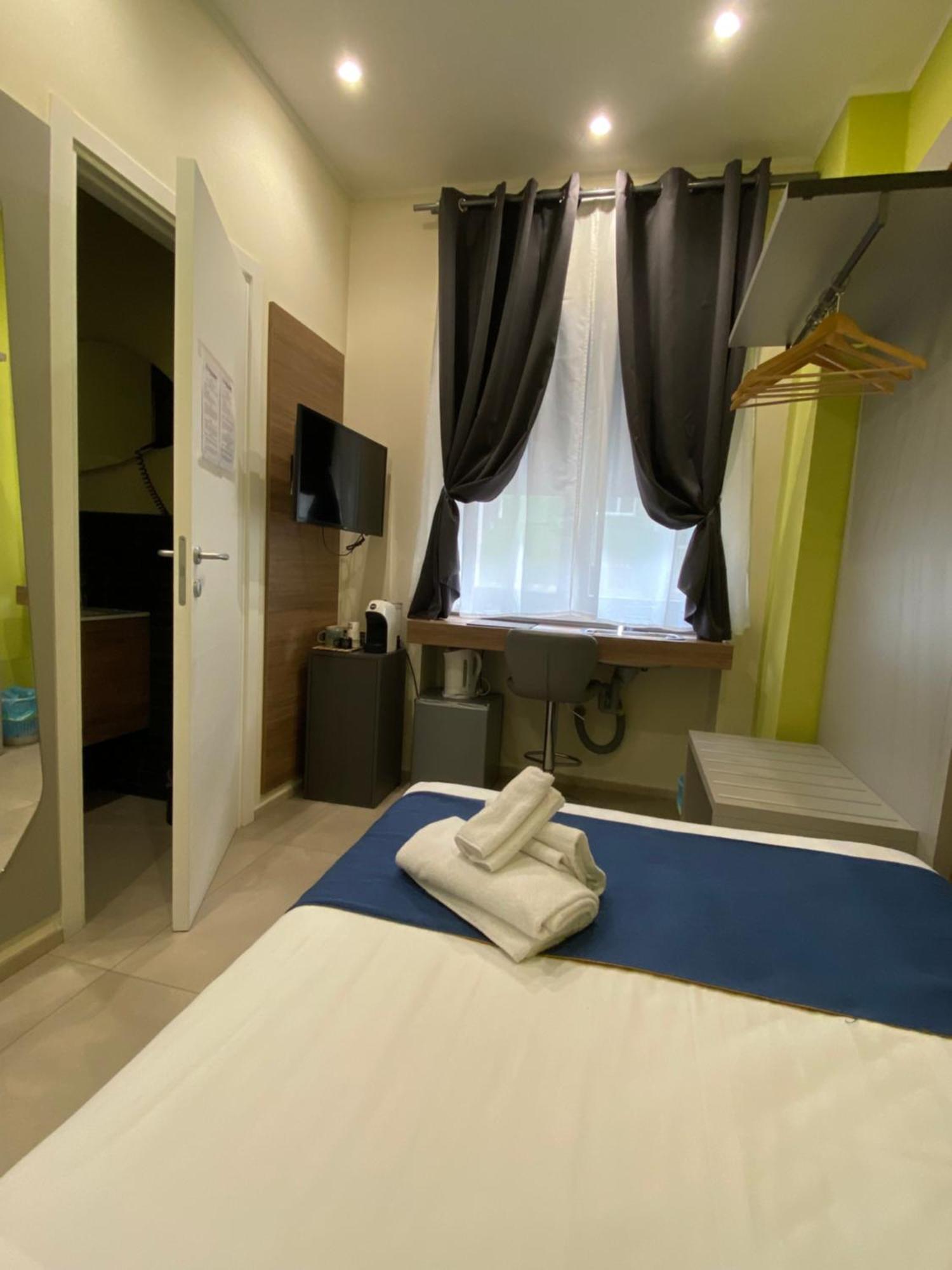 Levante Apartment And Room Bari Exterior photo