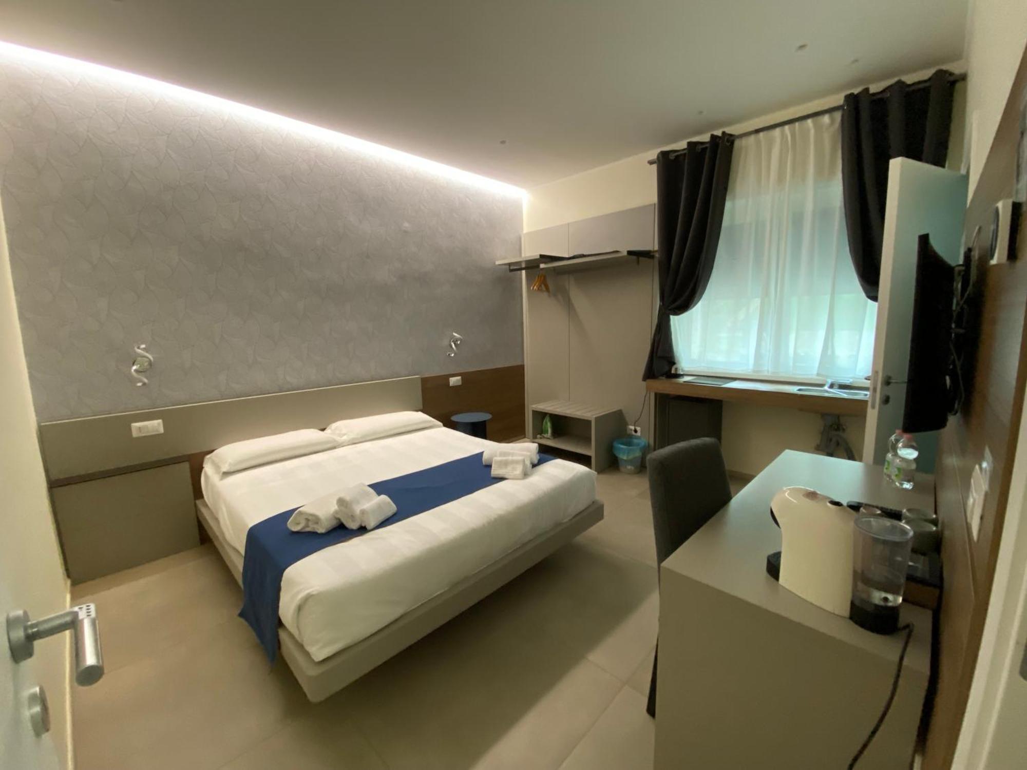 Levante Apartment And Room Bari Exterior photo
